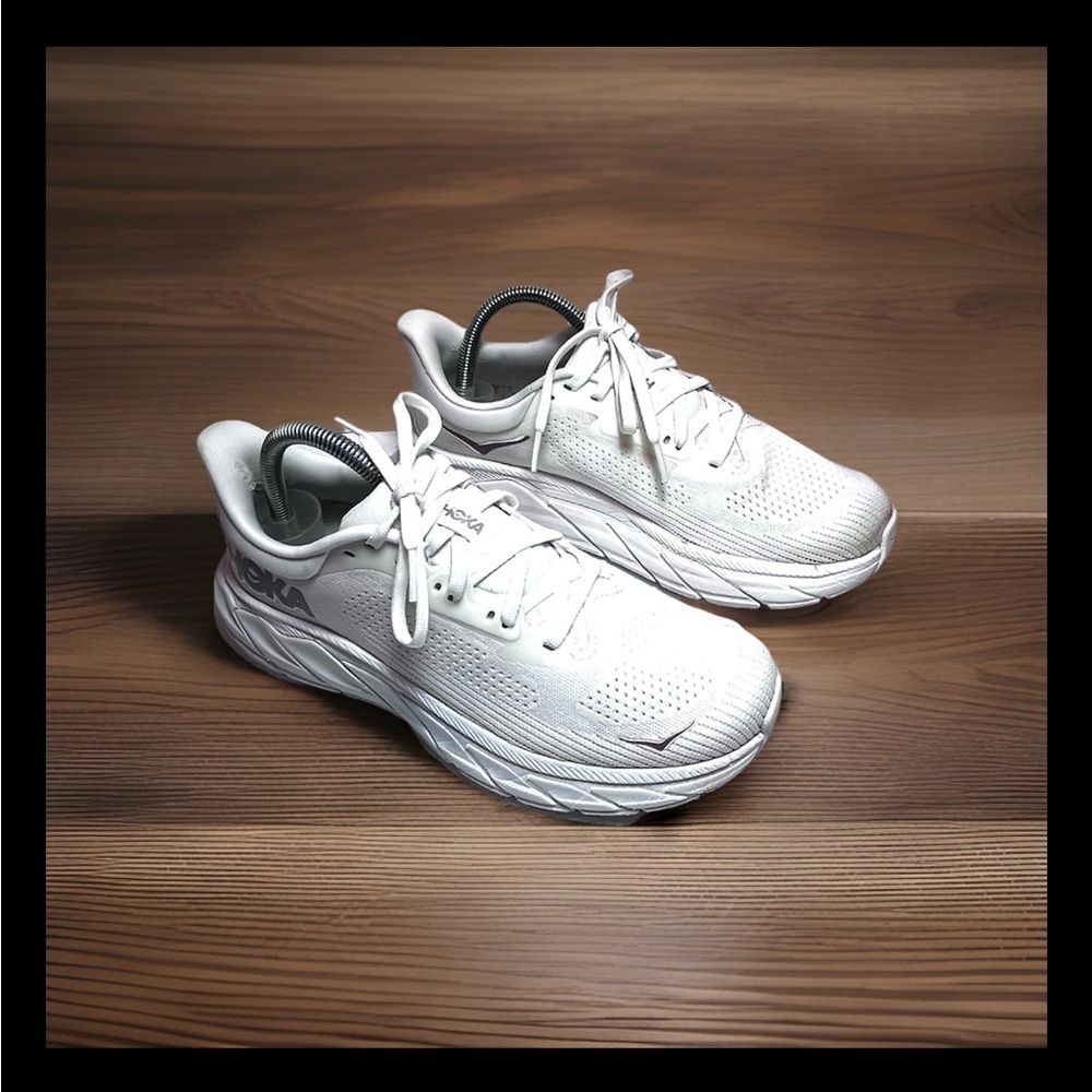 Hoka arahi White Running Shoes 8B